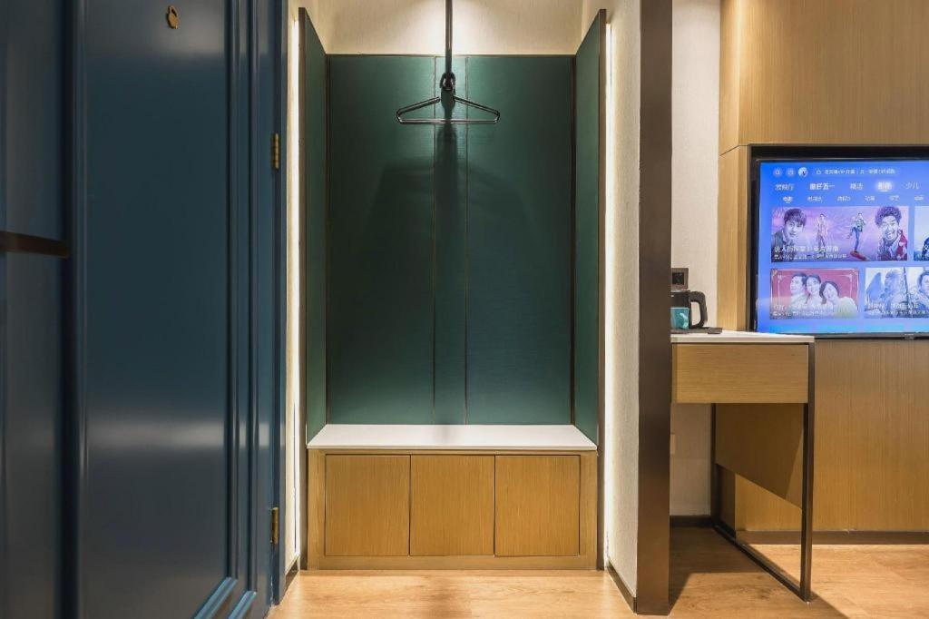 Jinglai Hotel Шанхай Екстериор снимка